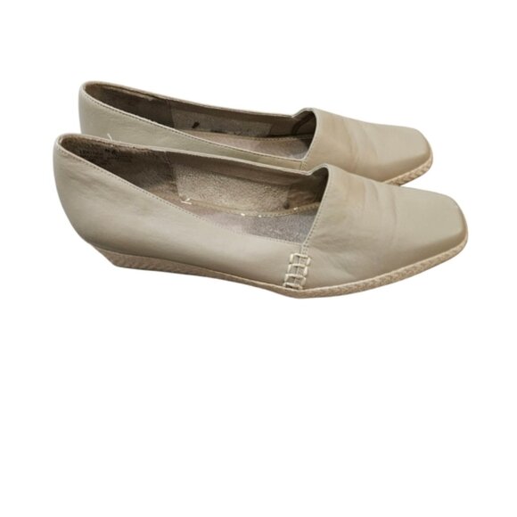 Easy Spirit | Grey Wedge Slip-On | Size 8 - Picture 5 of 13